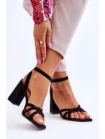 Klasické semišové sandály na podpatku černé Bernett Klasické semišové sandály na podpatku černé Bernett