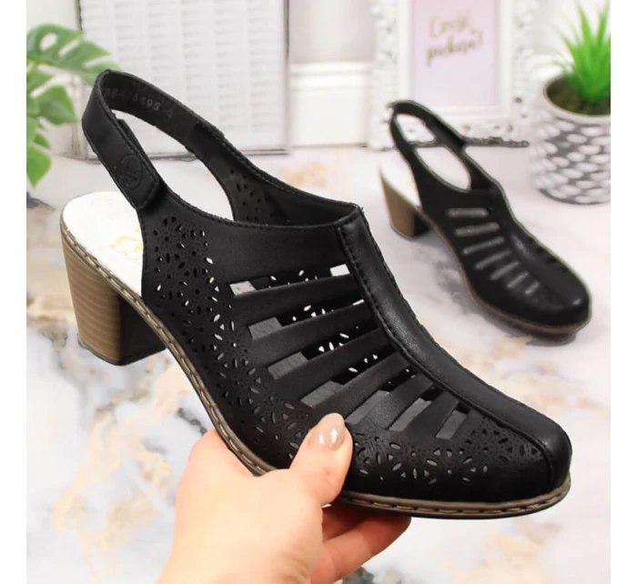 Dámské pohodlné kožené sandály na podpatku model 22021681 - Rieker