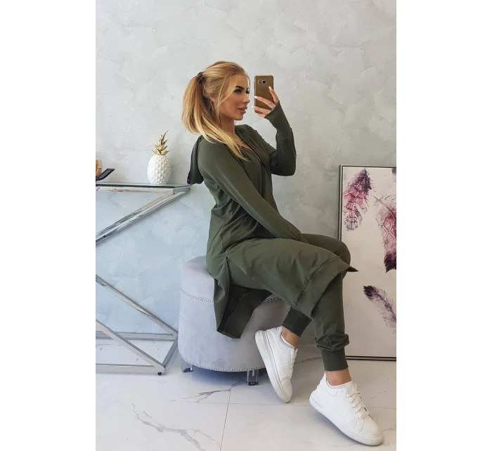 Sada mikin s delší stranou khaki barvy