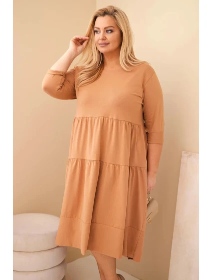 Dámská bavlněná sukýnka Plus Size s volánky a ohrnutým rukávem camelová Dámská bavlněná sukýnka Plus Size s volánky a ohrnutým rukávem camelová