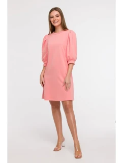 Šaty áčkového střihu s rukávy korálová barva model 21047131 - BeWear