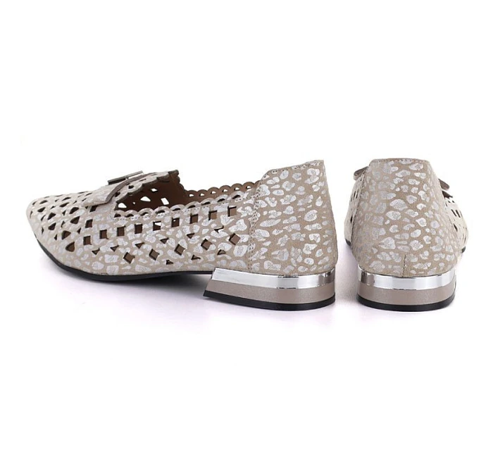 Dámské prolamované kožené polobotky Vinceza 99205 v šedé barvě Dámské prolamované kožené polobotky Vinceza 99205 v šedé barvě