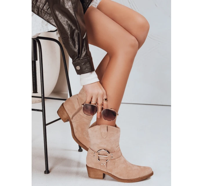 Dámské semišové kovbojské boty béžové model 21994587 - Dstreet Dámské semišové kovbojské boty béžové model 21994587 - Dstreet