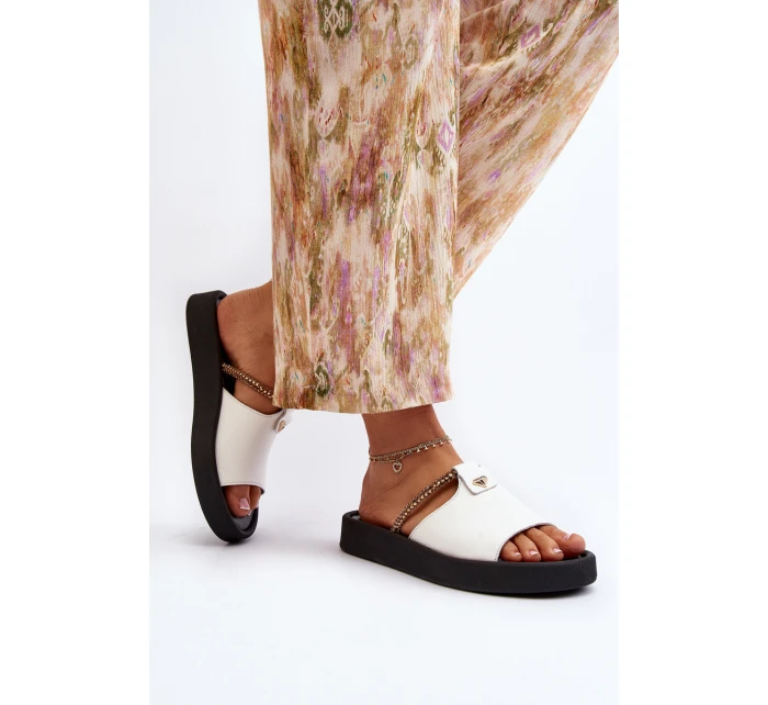 Dámské kožené žabky model 21646246 - Zazoo