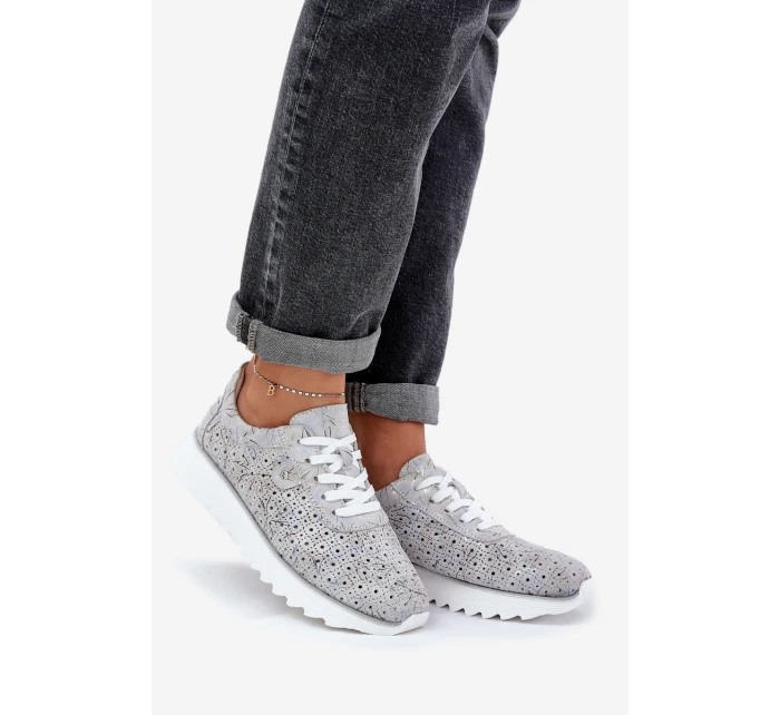 Semišové Vzorované Sportovní Boty Na Platformě S Leskem D&A LR51-635 Stříbrné Semišové Vzorované Sportovní Boty Na Platformě S Leskem D&A LR51-635 Stříbrné