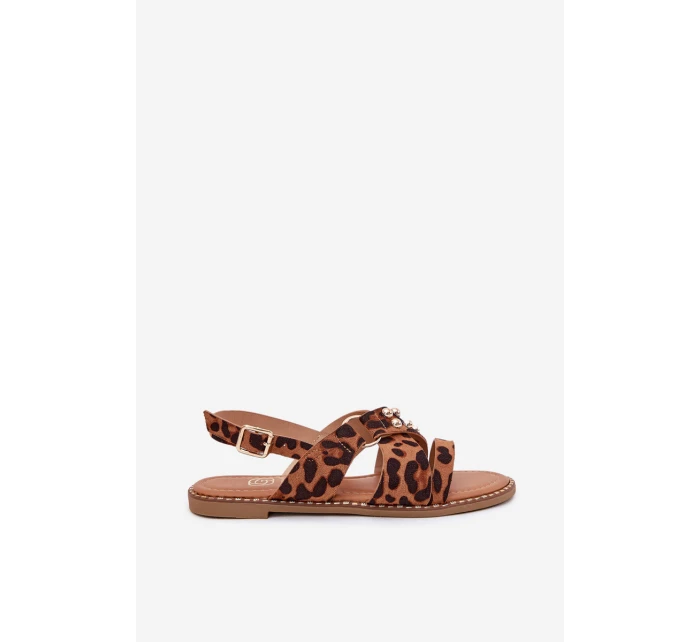 Dámské sandály na plochém podpatku se zlatými hroty model 21702300 - Boto Dámské sandály na plochém podpatku se zlatými hroty model 21702300 - Boto