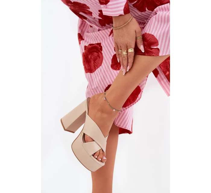 Dámské Klapky Na Platformě A Podpatku Béžové model 21688158 - Boto Dámské Klapky Na Platformě A Podpatku Béžové model 21688158 - Boto