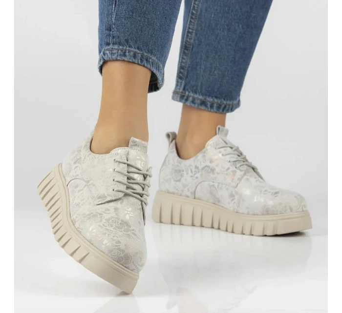 Kožené boty na platformě se květy  model 22068791 - FILIPPO