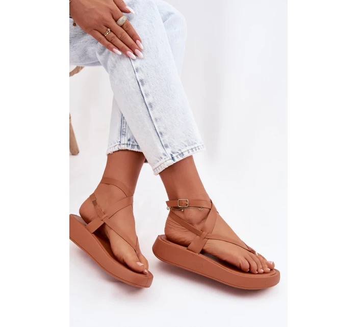 Dámské sandály na platformě Camel model 22038420 - Boto