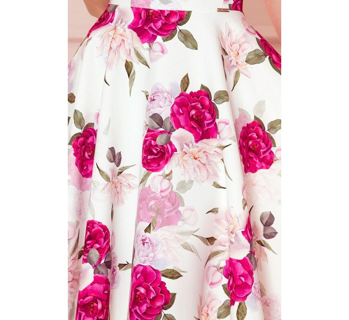 Rozšířené dámské šaty se vzorem růží a s výstřihem ve tvaru srdce model 17302012 - numoco