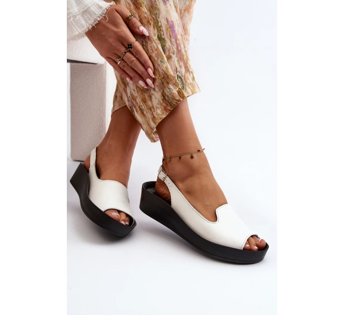 Dámské kožené sandály na tlusté podrážce Zazoo 2893 bílé