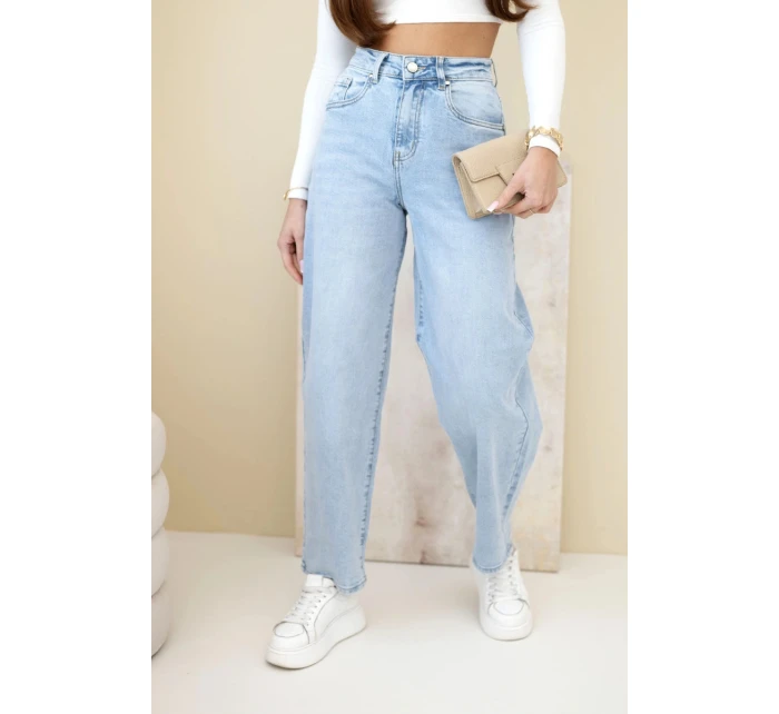 Dámské džíny s vysokým pasem a volnou nohavicí