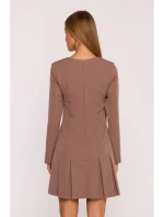 Šaty s záhyby mocca model 21295942 - Moe Šaty s záhyby mocca model 21295942 - Moe