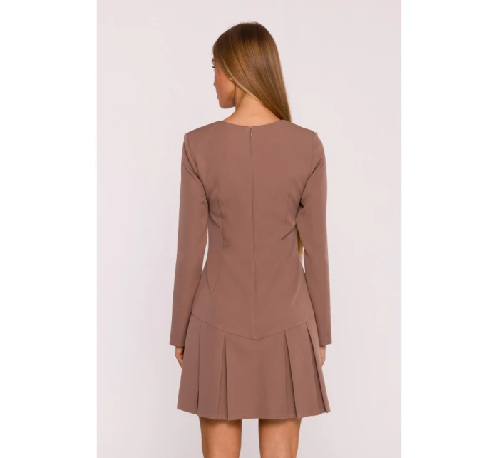 Šaty s záhyby mocca model 21295942 - Moe Šaty s záhyby mocca model 21295942 - Moe