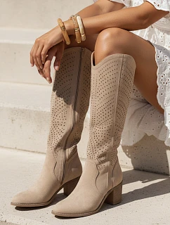Dámské prolamované semišové kozačky model 22251498 béžové - FashionStreet