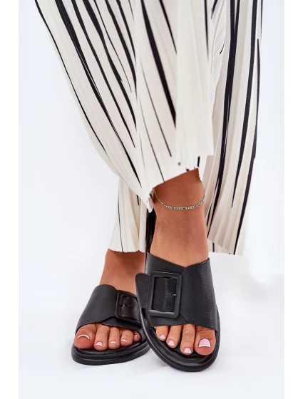 Dámské kožené sandály s přezkou D&A SJ2302-01 Černé