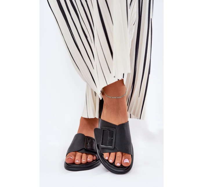 Dámské kožené sandály s přezkou D&A SJ2302-01 Černé