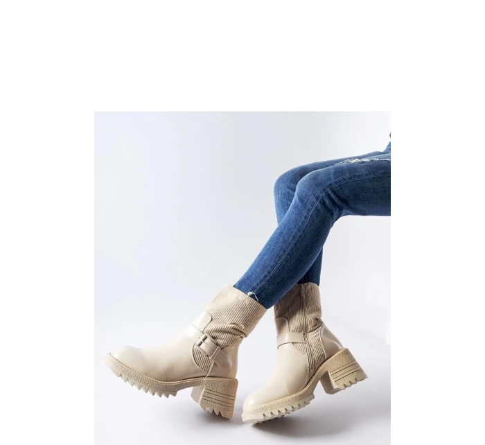 Boty na podpatku model 206526 Solea Boty na podpatku model 206526 Solea