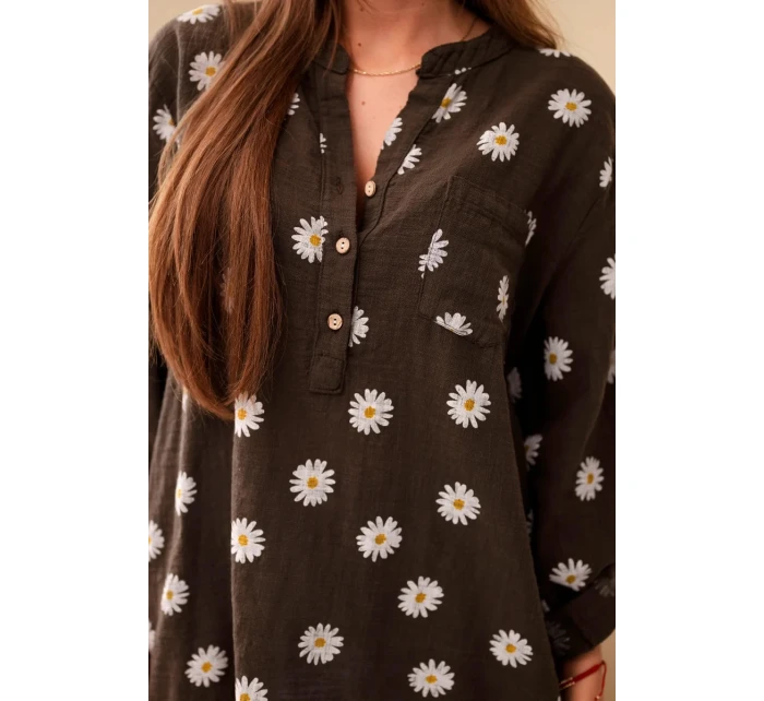 model 21921206 dámská halenka s květinovým vzorem, dlouhými rukávy a knoflíky Bílá - K-Fashion model 21921206 dámská halenka s květinovým vzorem, dlouhými rukávy a knoflíky Bílá - K-Fashion