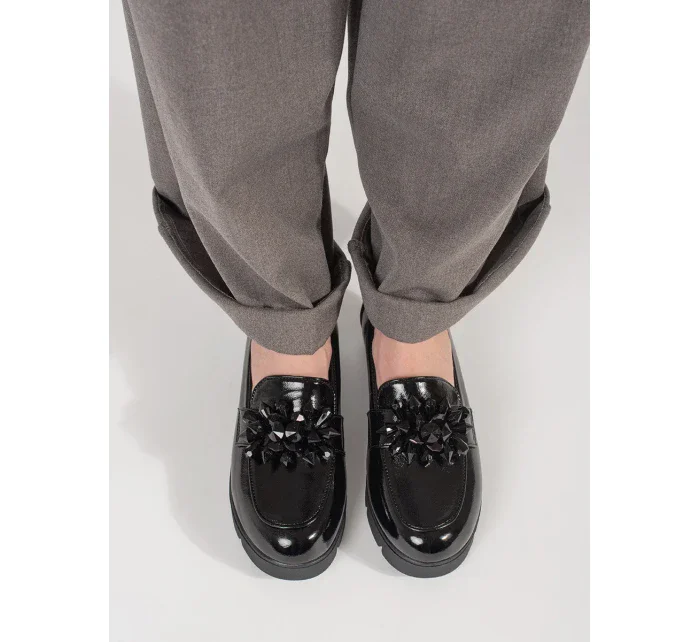 Jedinečné dámské černé  mokasíny na klínku