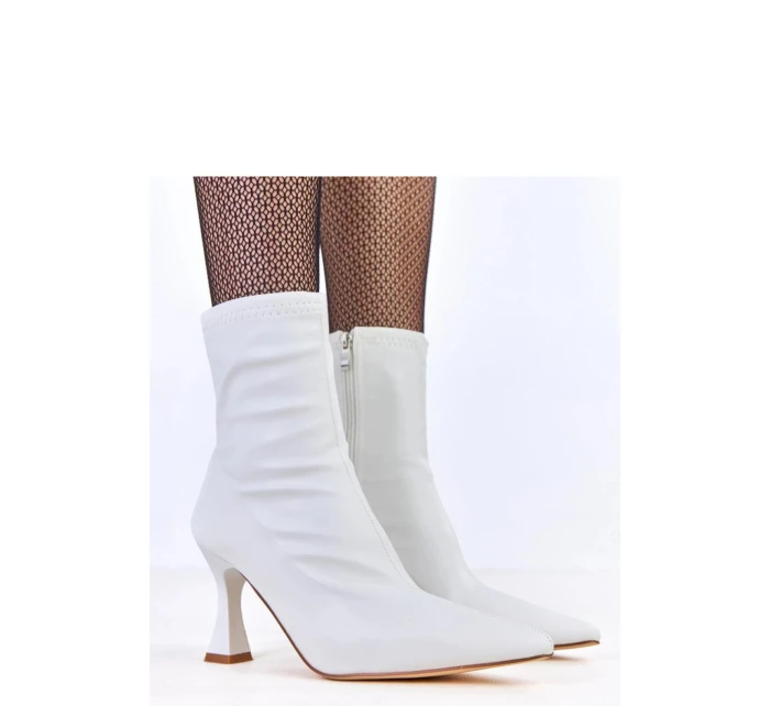 Boty na podpatku  model 218541 Solea