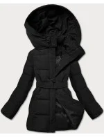 Černá vypasovaná zimní bunda s opaskem model 21248114 - Banna Černá vypasovaná zimní bunda s opaskem model 21248114 - Banna