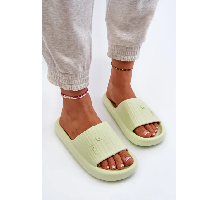 Dámské lehké zelené pěnové žabky model 21653091 - Boto Dámské lehké zelené pěnové žabky model 21653091 - Boto