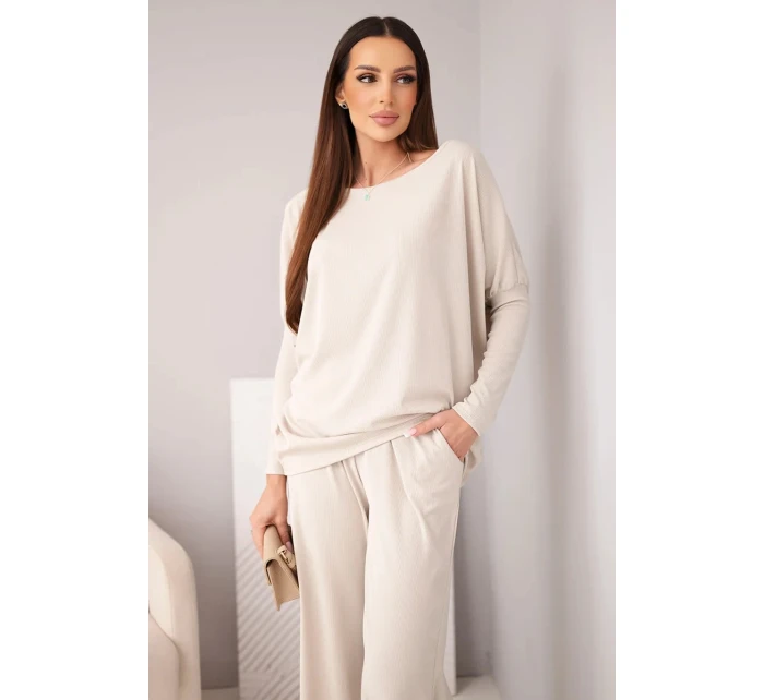 Dámský viskózový komplet s volnou blůzou a kalhotami béžový Dámský viskózový komplet s volnou blůzou a kalhotami béžový