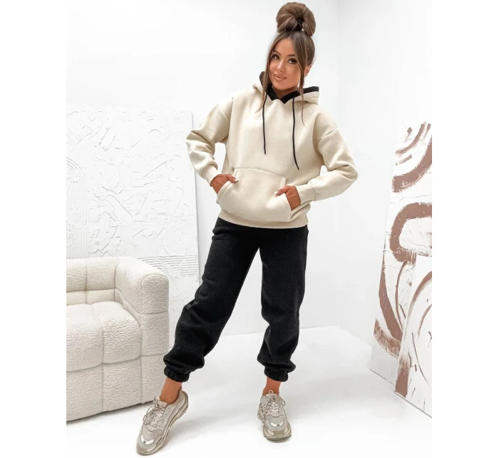 Černá hrubší dámská tepláková souprava model 21809061 - Moon Černá hrubší dámská tepláková souprava model 21809061 - Moon