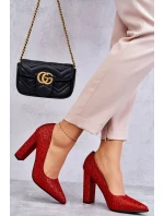 Lesklé lodičky Na Podpatku model 21607451 - Boto Lesklé lodičky Na Podpatku model 21607451 - Boto