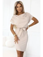 šaty s asymetrickou sukní a páskem BEACH model 21146245 - numoco šaty s asymetrickou sukní a páskem BEACH model 21146245 - numoco