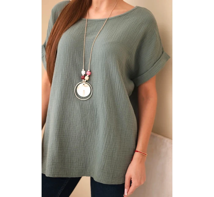 model 21961265 blůza s náhrdelníkem tmavě khaki - K-Fashion