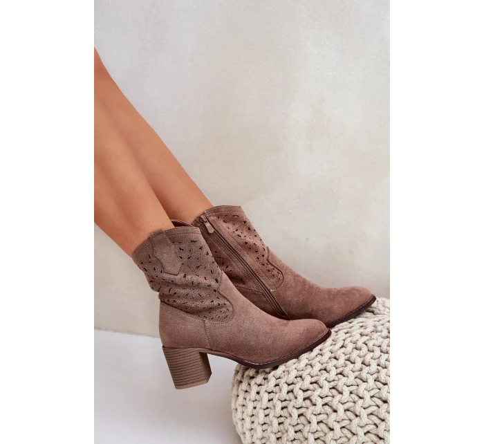 Dámské kožené kotníkové boty ve western stylu na podpatku S.Barski – hnědé