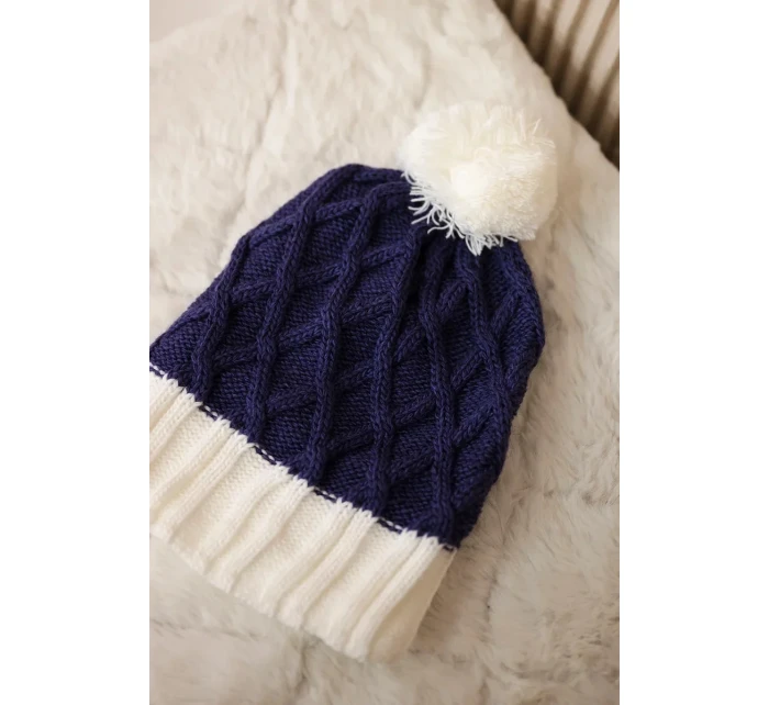 Milano fleecová čepice K203 tmavě model 18749969 - K-Fashion Milano fleecová čepice K203 tmavě model 18749969 - K-Fashion