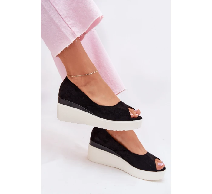 Dámské sandály na platformě z eko semiše černé model 21702468 - Boto