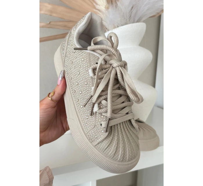 Ozdobené dámské tenisky béžové model 21834860 - Boto Ozdobené dámské tenisky béžové model 21834860 - Boto