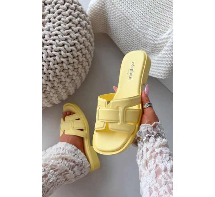 Dámské pantofle na ploché podrážce Žluté Lorania