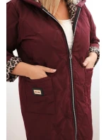 Dámská prošívaná bunda Plus Size s podšívkou v leopardím vzoru a kapucí bordová