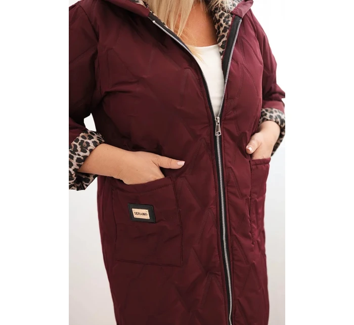 Dámská prošívaná bunda Plus Size s podšívkou v leopardím vzoru a kapucí bordová