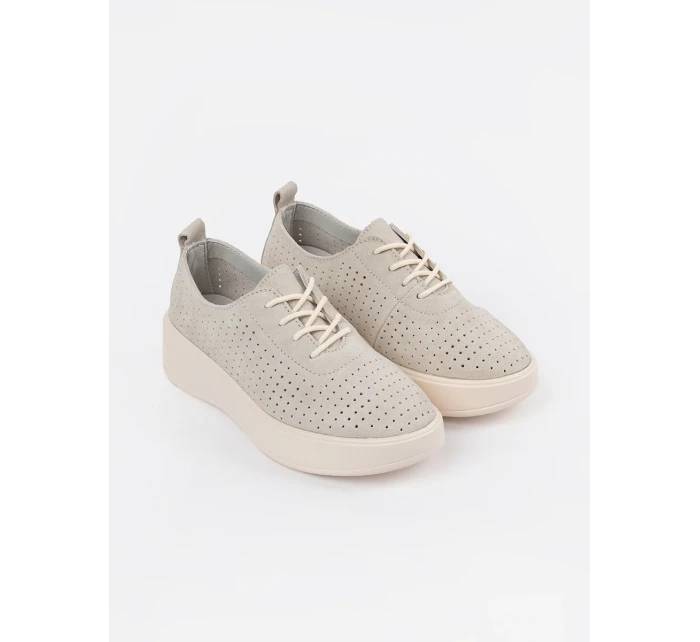 Pěkné hnědé  polobotky dámské platforma