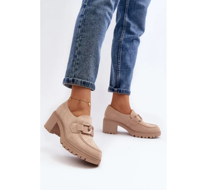 Béžové semišové boty Finley na masivních vysokých podpatcích Béžové semišové boty Finley na masivních vysokých podpatcích