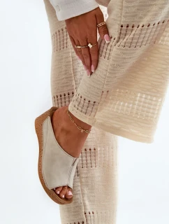 Pohodlné dámské pantofle na klínku Inblu Béžová