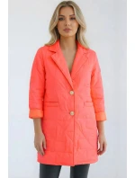 Dámská bunda Plus Size prošívaná s ozdobnými knoflíky a límcem neonově růžová