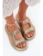 Zdobené Dámské Sandály Na Platformě Zlaté model 21699277 - Boto Zdobené Dámské Sandály Na Platformě Zlaté model 21699277 - Boto