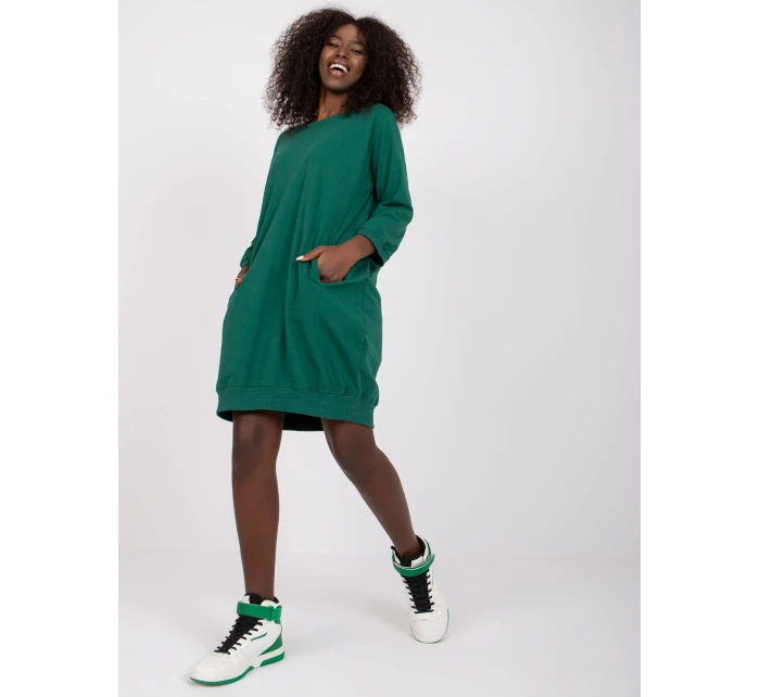 Šaty RV SK model 21782250 tmavě zelená - FPrice Šaty RV SK model 21782250 tmavě zelená - FPrice