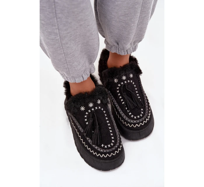 Dámské sněhule Ferayne na platformě s kožešinou a třásněmi – černé Dámské sněhule Ferayne na platformě s kožešinou a třásněmi – černé