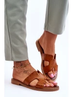 model 21617405 Dámské žabky s ozdobnými výřezy hnědé - Zazoo