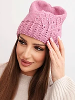 Dámská zimní čepice s vlnou zdobená flitry a pleteninou K473 tmavě růžová
