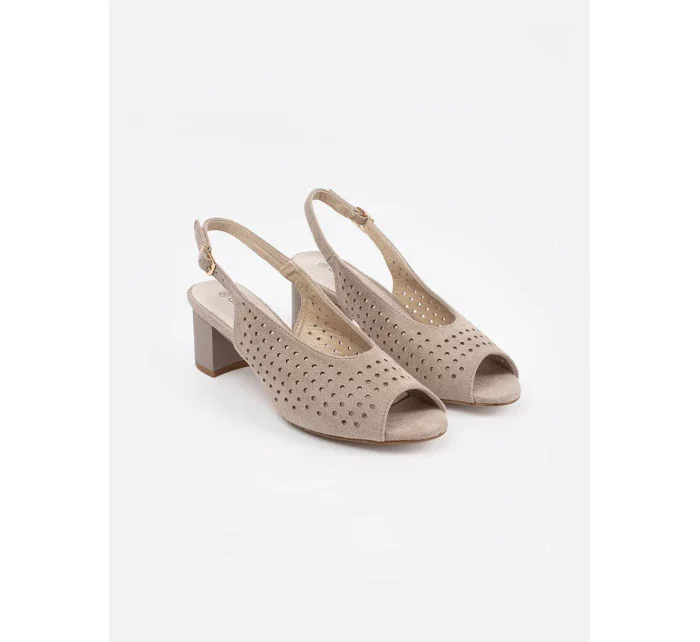 Jedinečné hnědé dámské  sandály na širokém podpatku