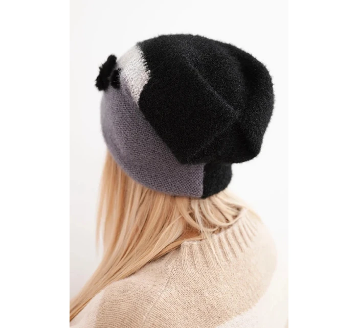 Dámská elegantní čepice s ozdobami a páskem černá model 21470155 - K-Fashion